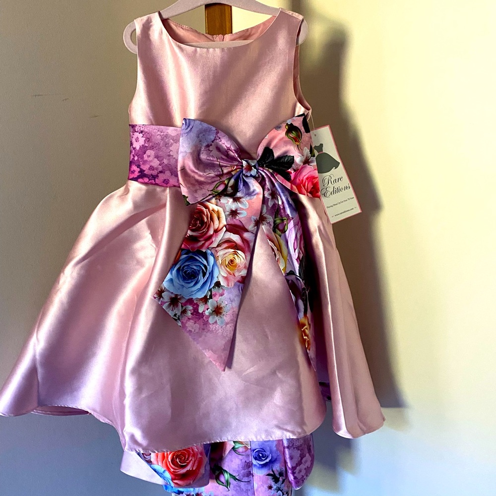 STUNNING little girls fancy dress…